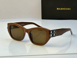 Picture of Balenciga Sunglasses _SKUfw55559972fw